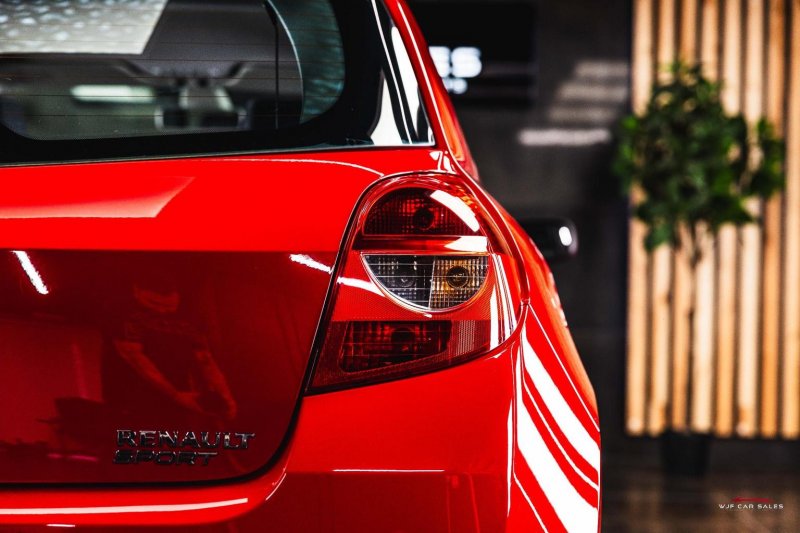 RENAULT CLIO