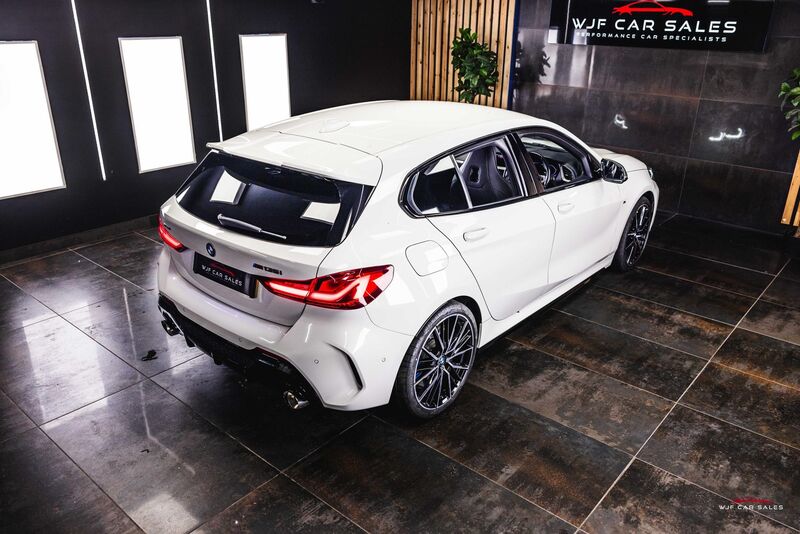 BMW 1 SERIES