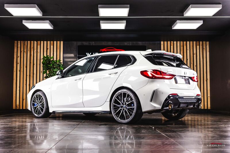 BMW 1 SERIES