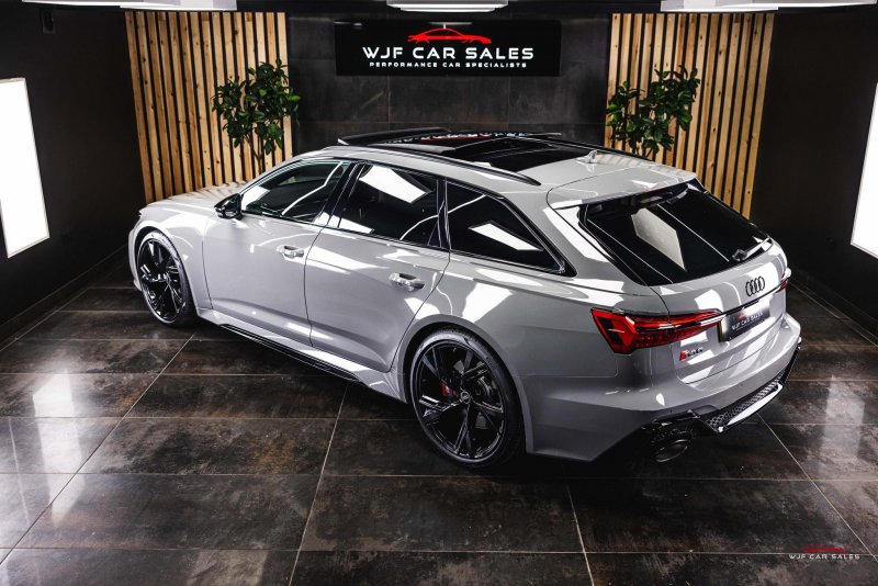 AUDI RS6