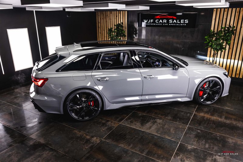 AUDI RS6