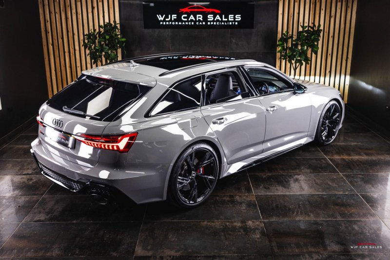 AUDI RS6