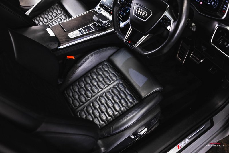 AUDI RS6