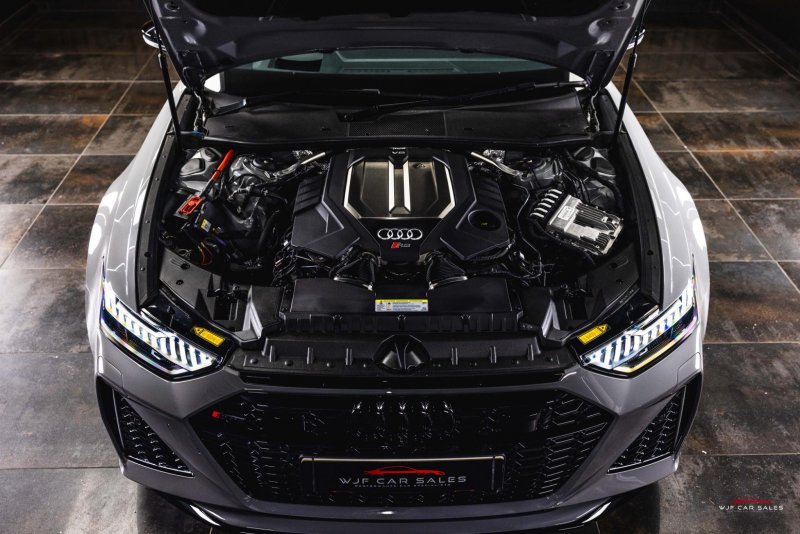 AUDI RS6