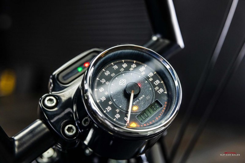 HARLEY-DAVIDSON Sportster