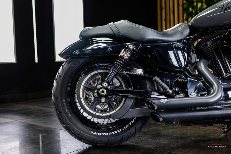 HARLEY-DAVIDSON Sportster