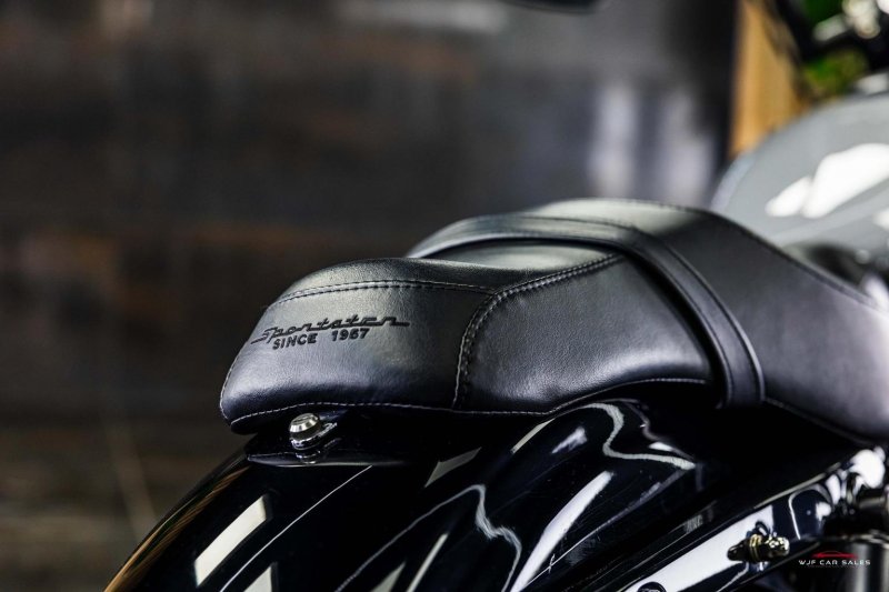 HARLEY-DAVIDSON Sportster