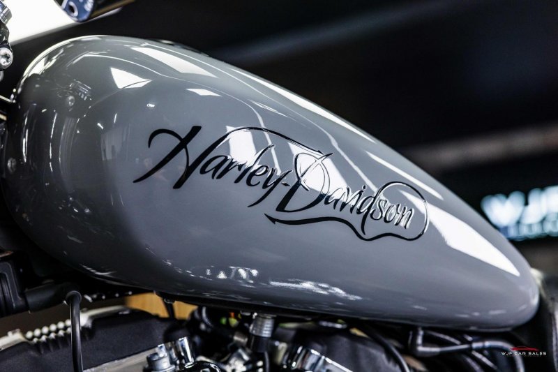 HARLEY-DAVIDSON Sportster