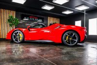 FERRARI SF90 STRADALE