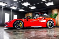 FERRARI SF90 STRADALE