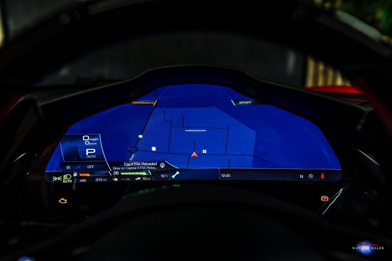 FERRARI SF90 STRADALE