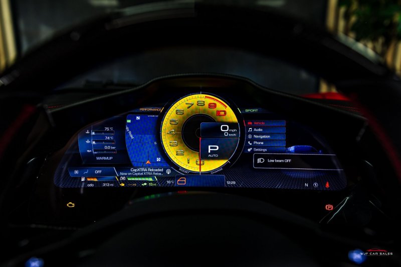 FERRARI SF90 STRADALE