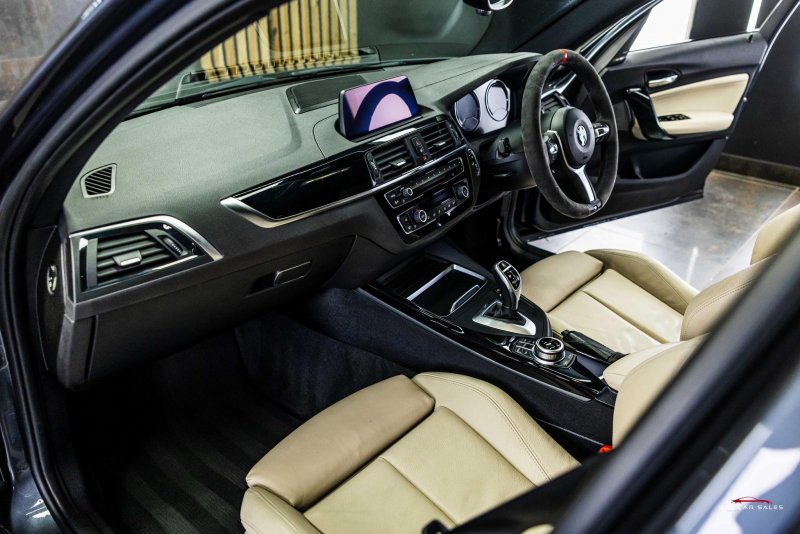 BMW 1 SERIES