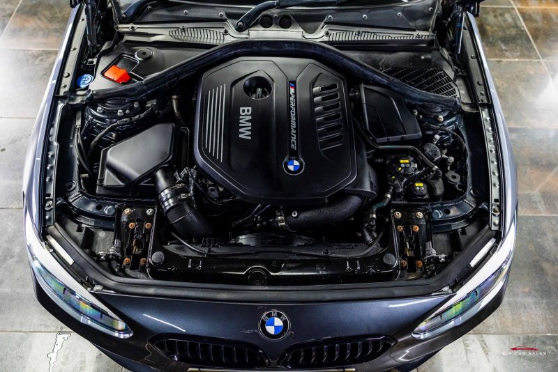 BMW 1 SERIES