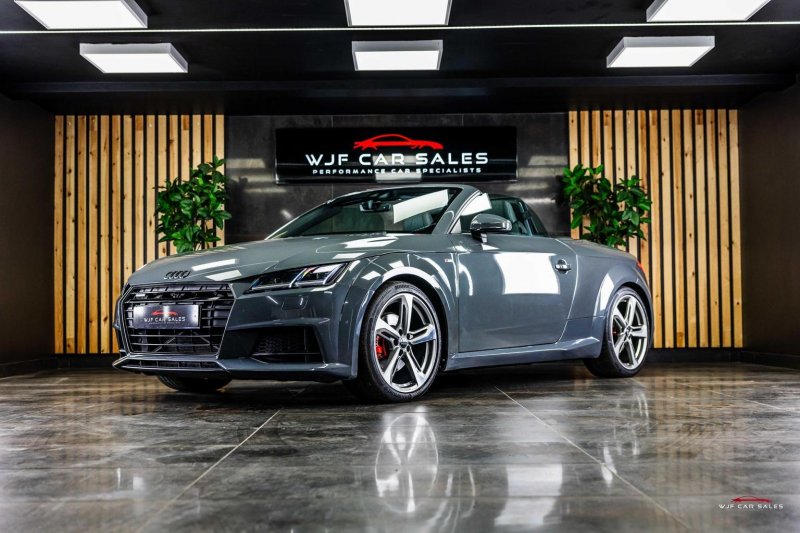 AUDI TT