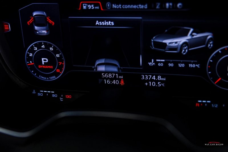 AUDI TT