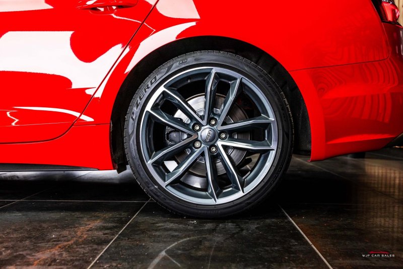 AUDI S5
