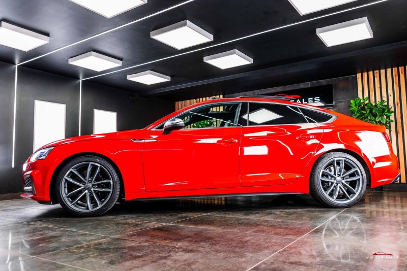 AUDI S5