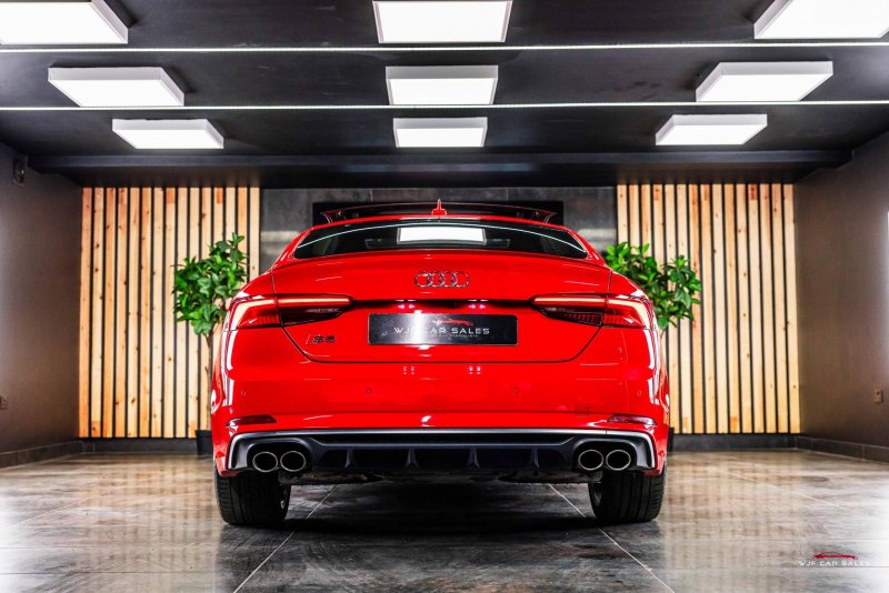 AUDI S5