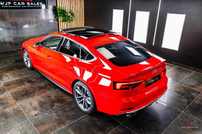 AUDI S5