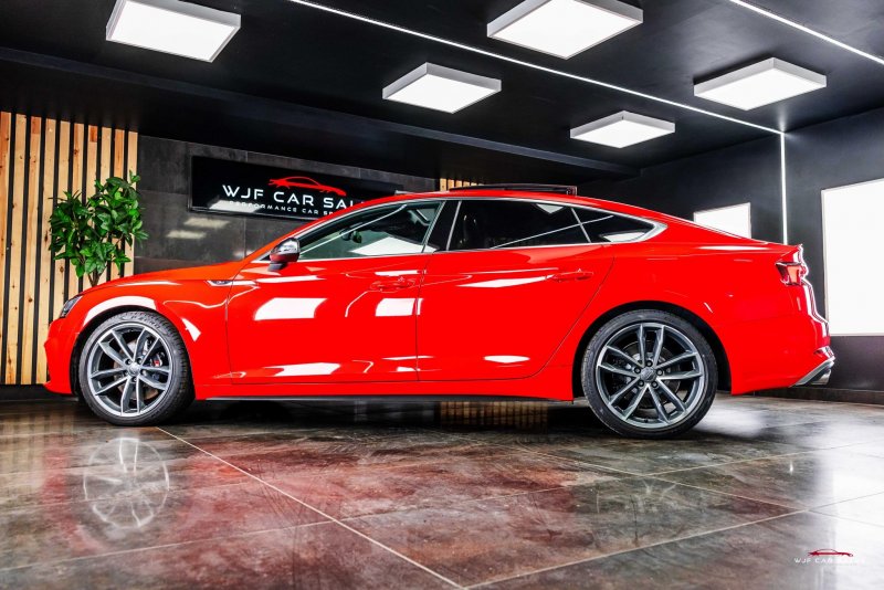 AUDI S5
