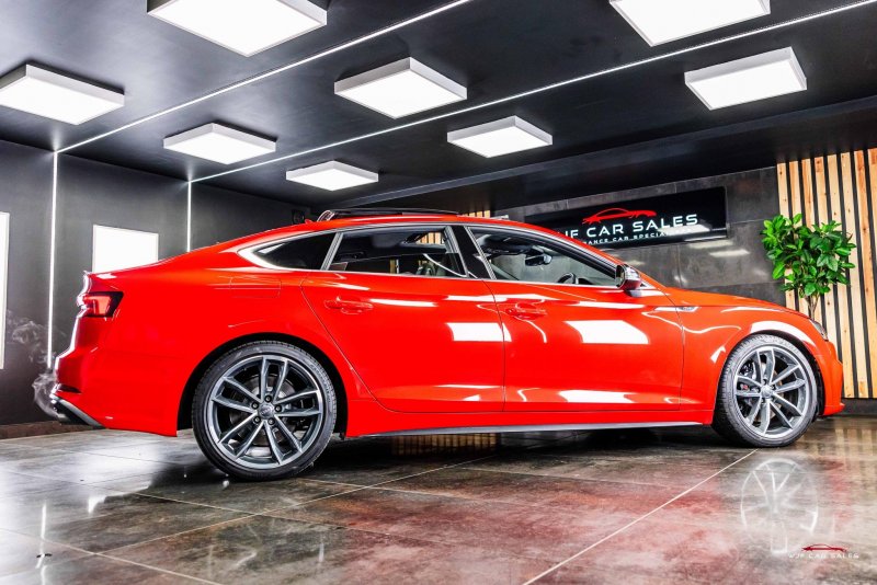AUDI S5