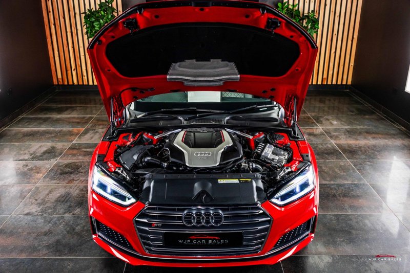 AUDI S5