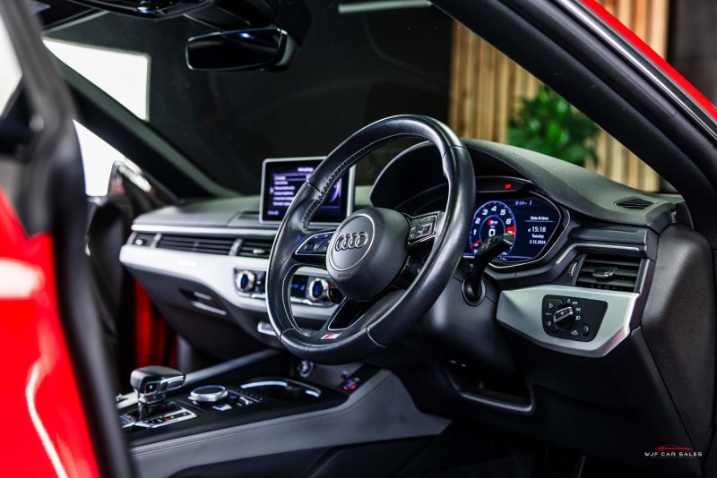 AUDI S5