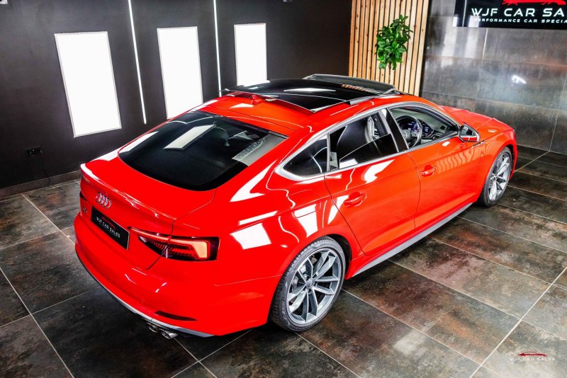 AUDI S5