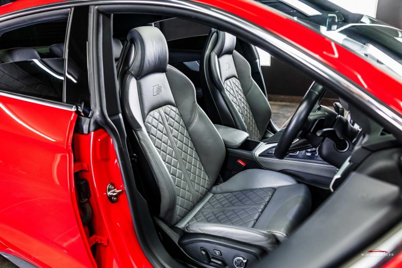 AUDI S5
