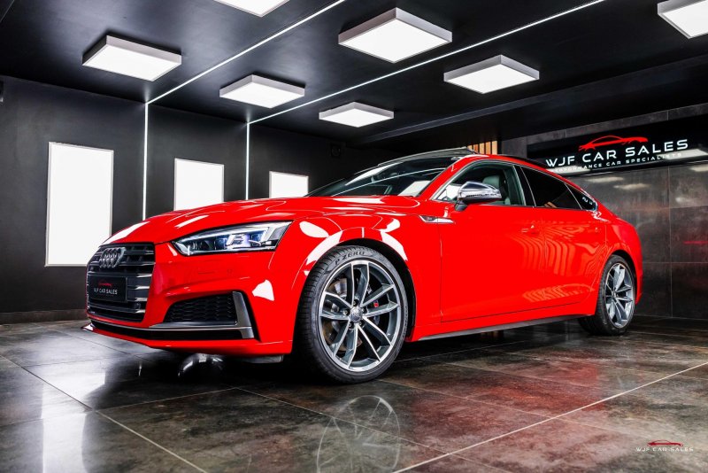 AUDI S5