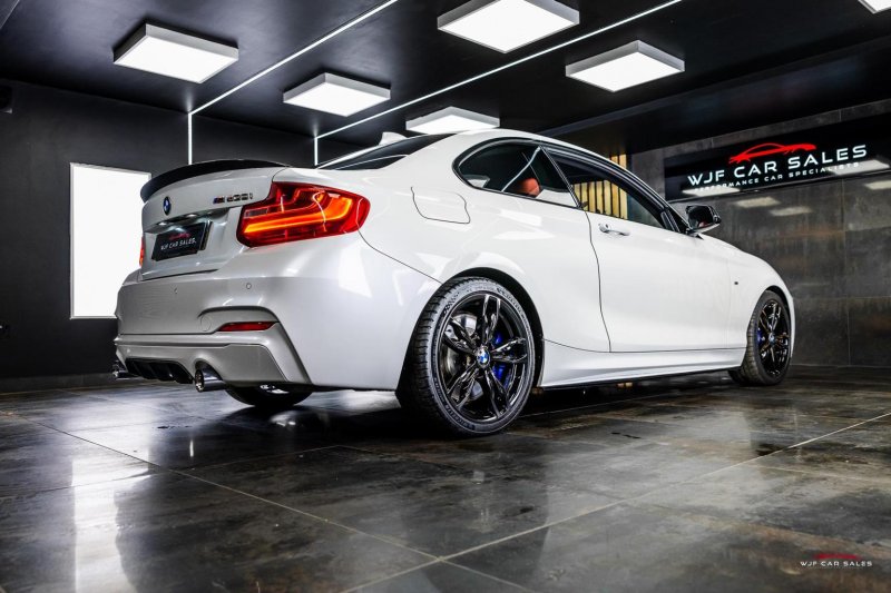 BMW 2 SERIES