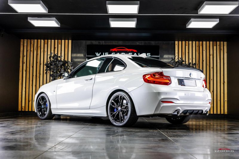 BMW 2 SERIES