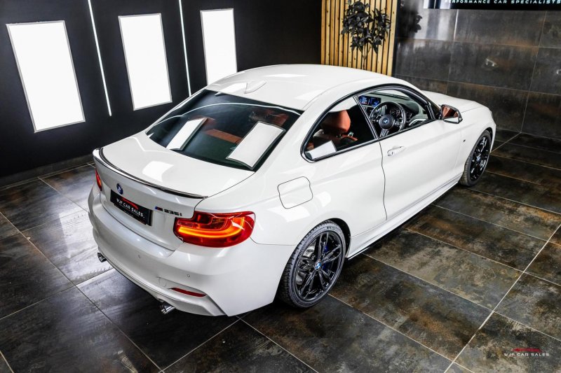 BMW 2 SERIES