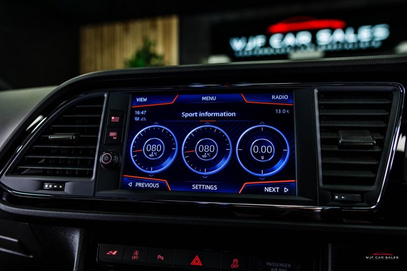 SEAT LEON