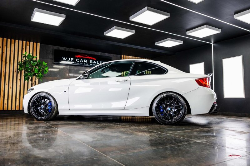 BMW 2 SERIES