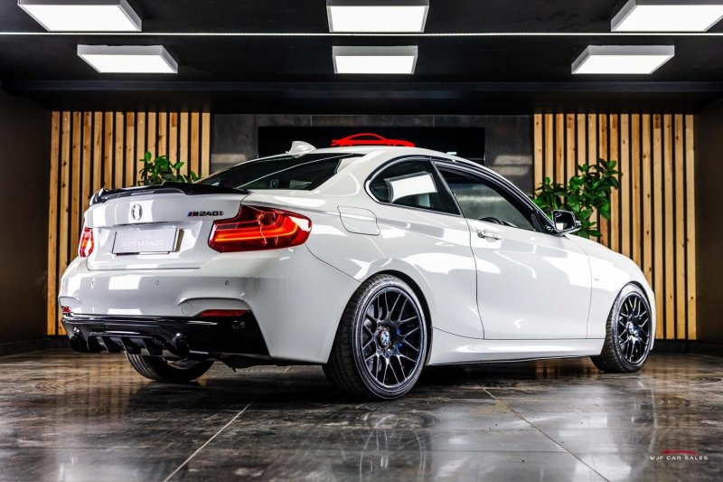 BMW 2 SERIES