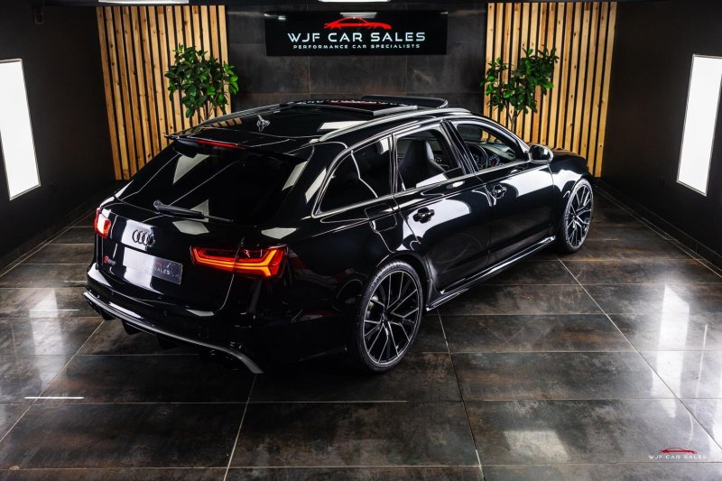 AUDI RS6