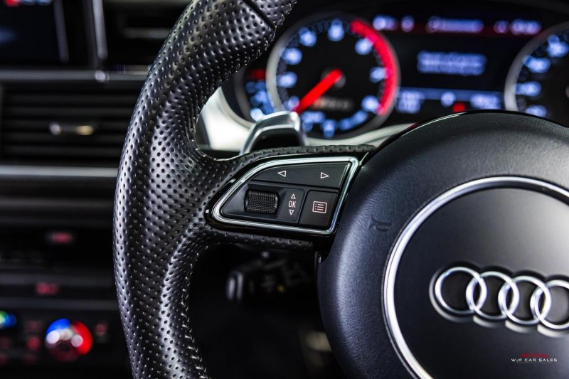 AUDI RS6