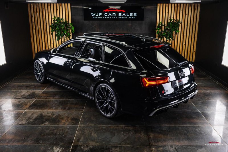 AUDI RS6