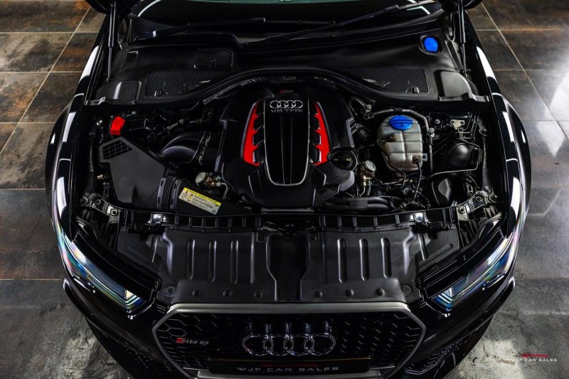 AUDI RS6