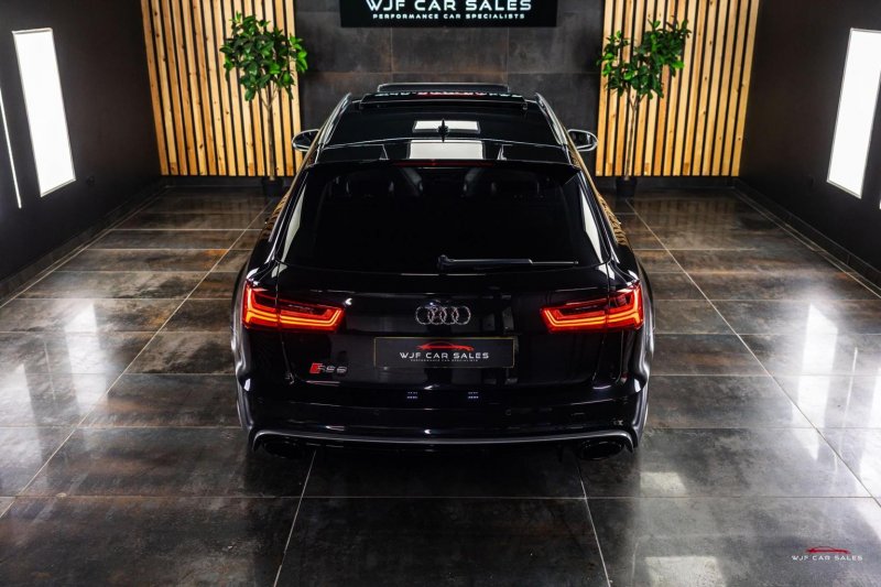 AUDI RS6