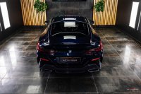BMW 8 SERIES