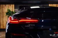BMW 8 SERIES