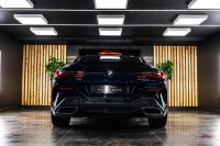BMW 8 SERIES