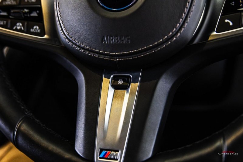 BMW 8 SERIES