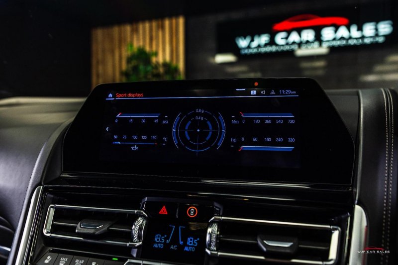 BMW 8 SERIES