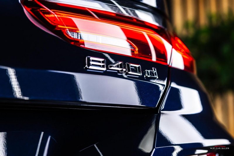 BMW 8 SERIES
