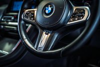 BMW 8 SERIES