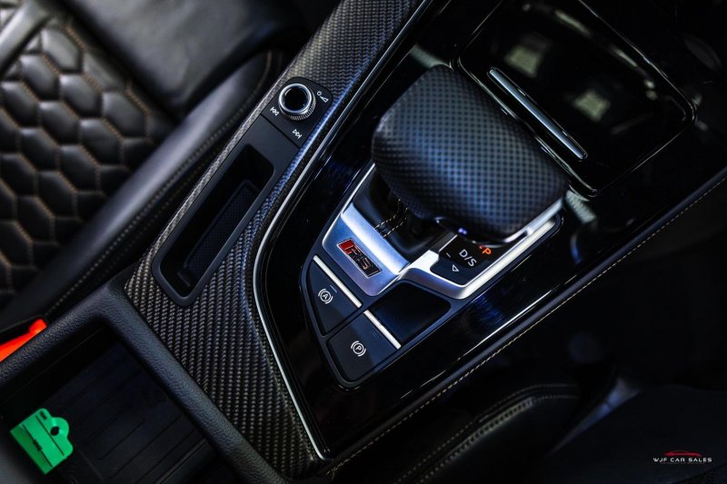 AUDI RS4